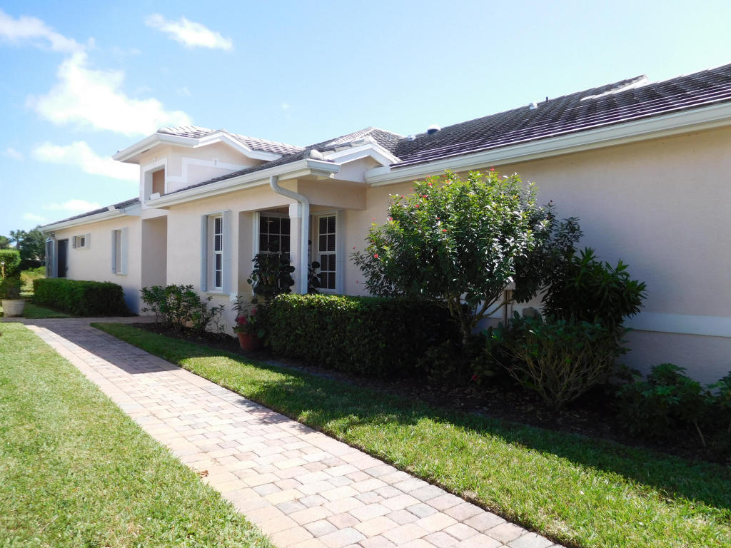 4537 SE Bridgetown Ct, Stuart, FL 34997 photo 1