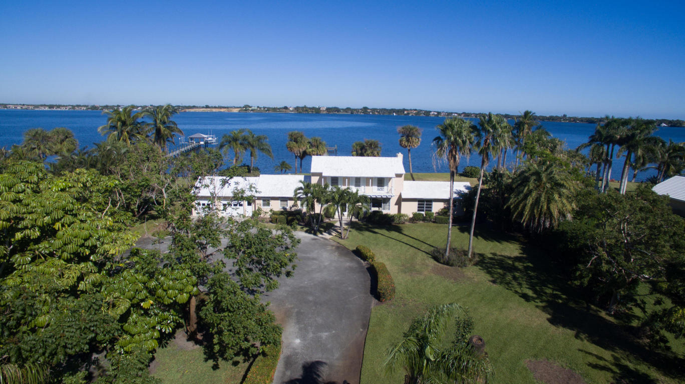 51 SE Harbor Point Dr, Stuart, FL 34996 photo 1