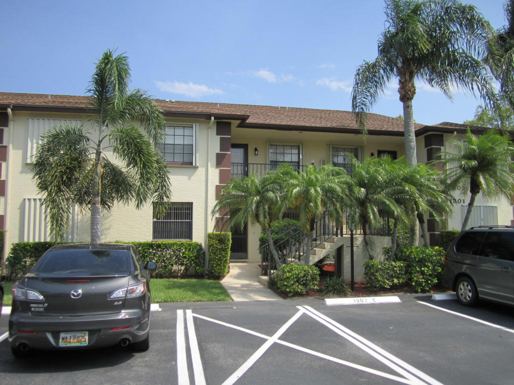 1301 Pinecrest Cir #E, Jupiter, FL 33458 photo 1
