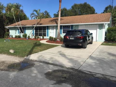 5243 SE Fairlane Ave, Stuart, FL 34997 photo 1