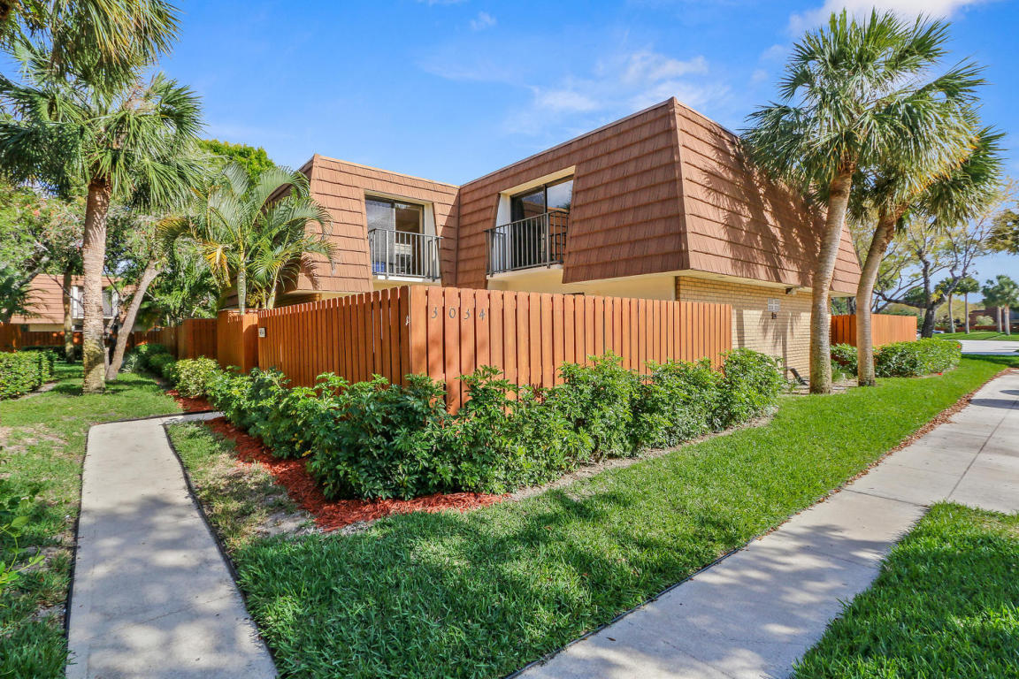 3034 30th Ct, Jupiter, FL 33477 photo 1