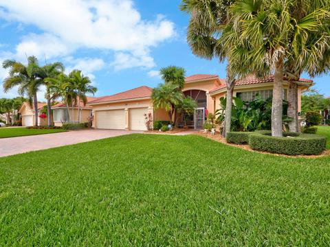 787 SW Bromelia Ter, Stuart, FL 34997 photo 1