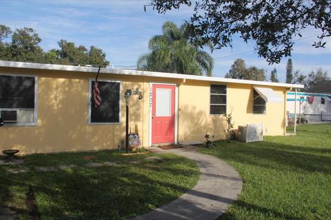 1207 SW Buckskin Trl, Stuart, FL 34997 photo 1