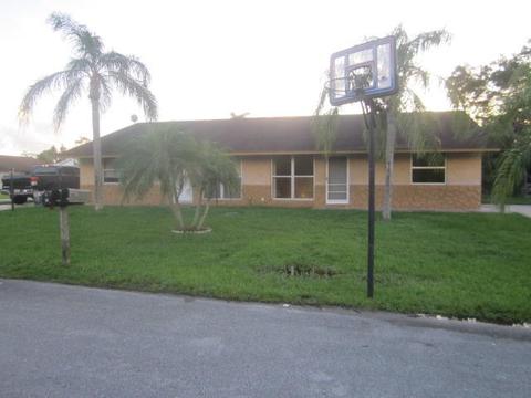 4528 SE Nimrod Ln, Stuart, FL 34997 photo 1