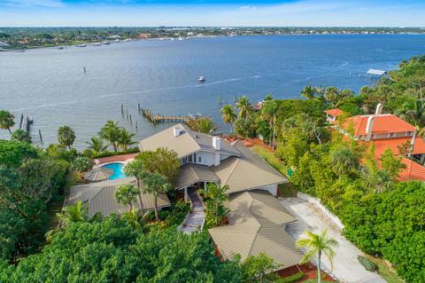 137 S River Rd, Stuart, FL 34996 photo 1