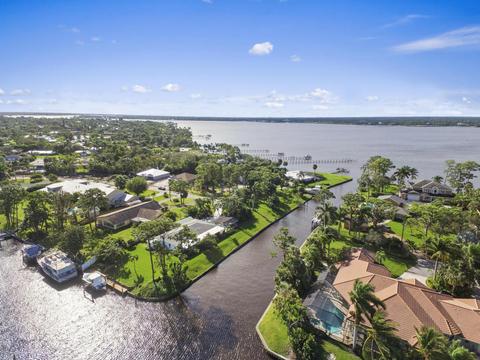 1964 NW Pine Tree Ln, Stuart, FL 34994 photo 1