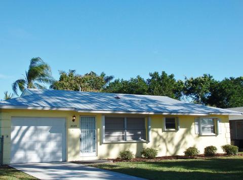 2339 SE Madison St, Stuart, FL 34997 photo 1