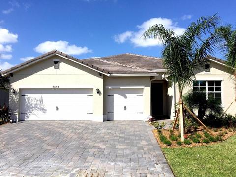 7338 SW Kantner Dr, Stuart, FL 34997 photo 1