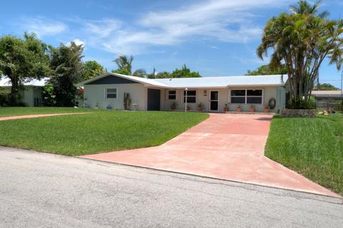 4739 SE Bayshore Ter, Stuart, FL 34997 photo 1
