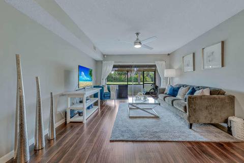 1001 Pinecrest Cir #E, Jupiter, FL 33458 photo 1