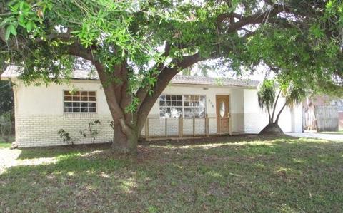 1814 SE Lafayette St, Stuart, FL 34997 photo 1