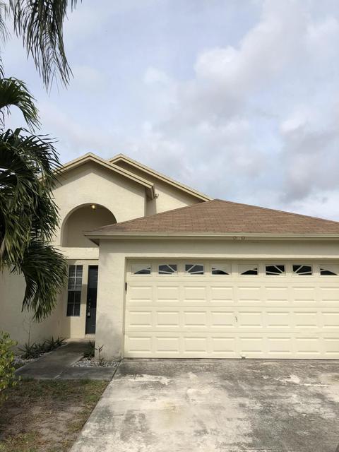 86 Maple Ln, Boynton Beach, FL 33436 photo 1