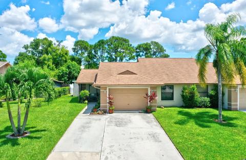 4615 SE Geneva Dr, Stuart, FL 34997 photo 1