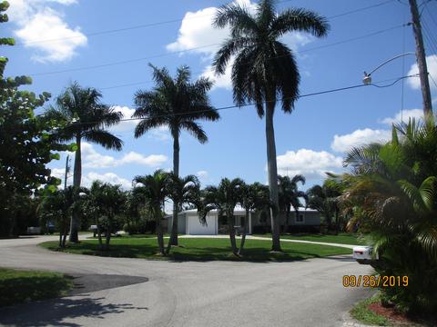 25 SW Cabana Point Cir, Stuart, FL 34994 photo 1
