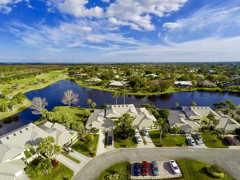 5611 SE Foxcross Pl, Stuart, FL 34997 photo 1