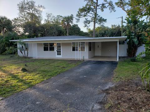 561 SW Manor Dr, Stuart, FL 34994 photo 1
