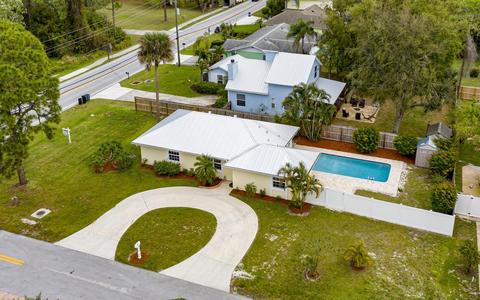 2363 NW Brennan Ct, Stuart, FL 34994 photo 1