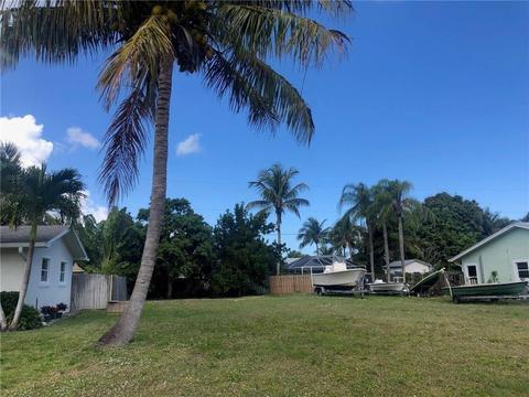 5675 SE Matousek St, Stuart, FL 34997 photo 1