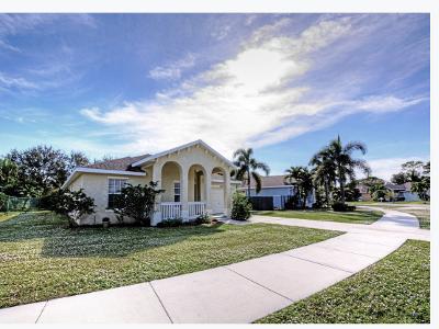 4587 SE Murray Cove Cir, Stuart, FL 34997 photo 1