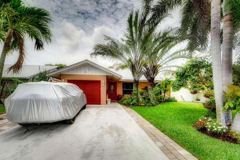 5869 SE Collins Ave, Stuart, FL 34997 photo 1