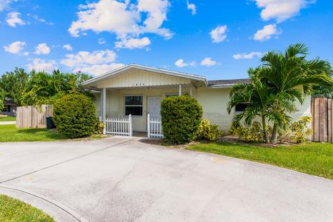 1894 SE Lafayette St, Stuart, FL 34997 photo 1