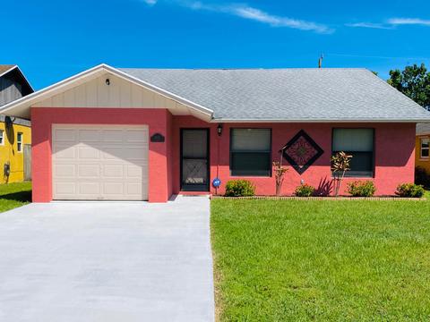 5633 SE Katharine Ave, Stuart, FL 34997 photo 1