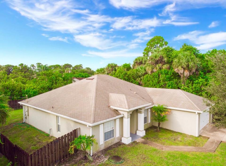  1014 SW Firestone Ave, Port Saint Lucie, FL 34953 photo 1