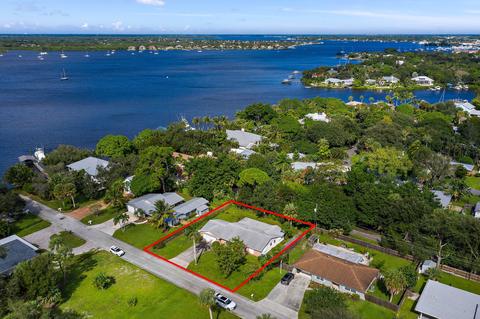 550 SW Manor Dr, Stuart, FL 34994 photo 1