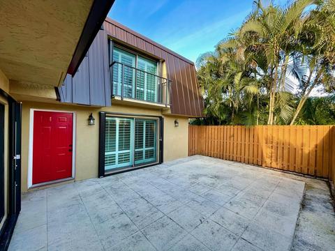 5625 SE Windsong Ln, Stuart, FL 34997 photo 1
