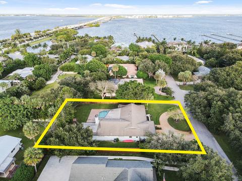8 Copaire Rd, Stuart, FL 34996 photo 1