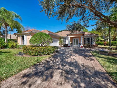 1075 SW Bromelia Ter, Stuart, FL 34997 photo 1