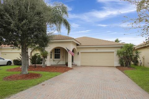 5042 SE Askew Ave, Stuart, FL 34997 photo 1