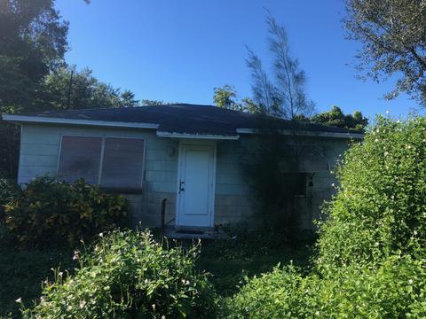 1017 Mulberry Rd, Lake Worth, FL 33461