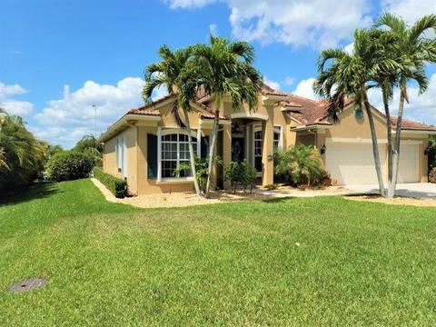 1330 NW Lakeside Trl, Stuart, FL 34994 photo 1