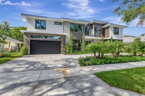 3246 Westminster Dr, Boca Raton, FL 33496