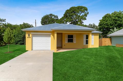 5568 SE Avalon Dr, Stuart, FL 34997 photo 1