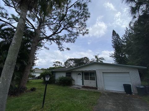 3180 SE Fairmont St, Stuart, FL 34997 photo 1