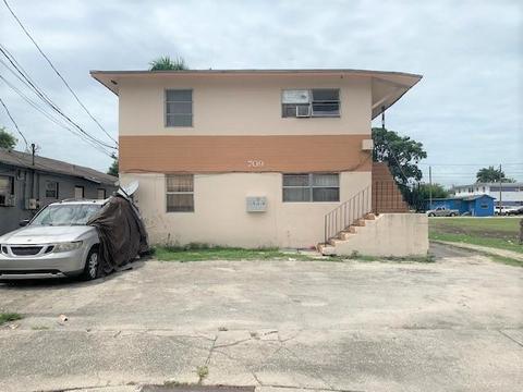 709 SW Avenue B Pl, Belle Glade, FL 33430