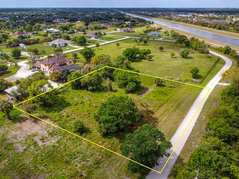 7594 169th Pl N, Palm Beach Gardens, FL 33418