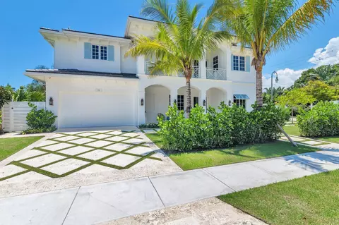 266 Alhambra Pl, West Palm Beach, FL 33405