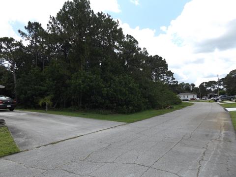 3298 SE Quay St, Port Saint Lucie, FL 34984