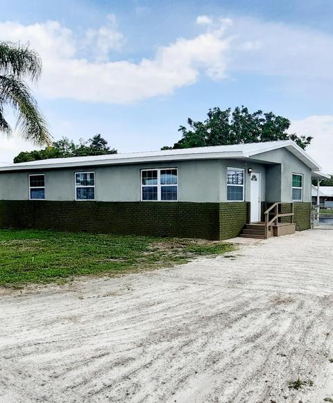 1067 Elm St, Okeechobee, FL 34974 photo 1