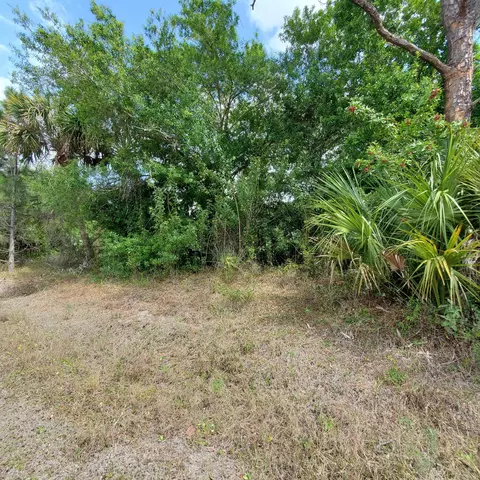 10350 77th St, Vero Beach, FL 32967