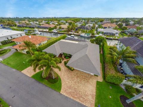 8976 SE Harbor Island Way, Hobe Sound, FL 33455