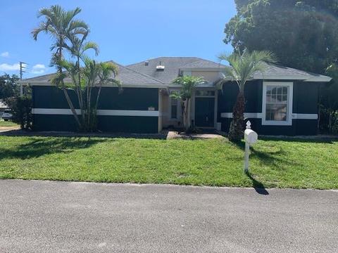 701 SE Michael Ct, Stuart, FL 34996 photo 1