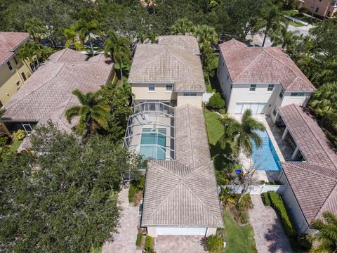 3407 Greenway Dr, Jupiter, FL 33458