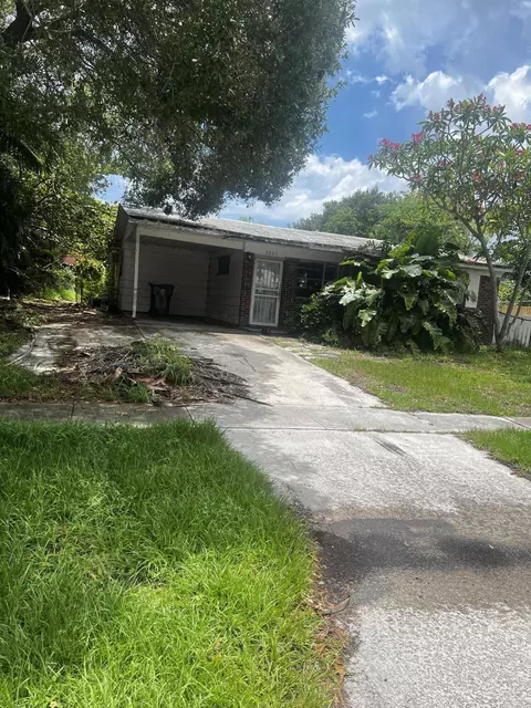 3063 Grove Rd, Palm Beach Gardens, FL 33410