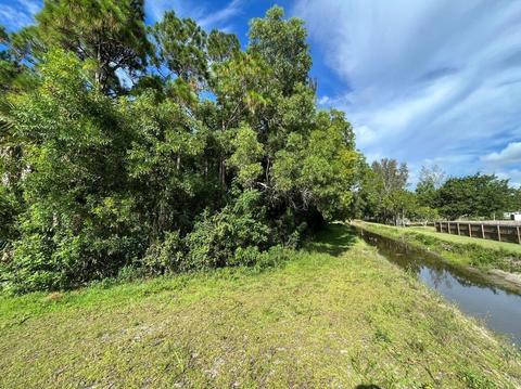 11256 62nd N Ln, Royal Palm Beach, FL 33412