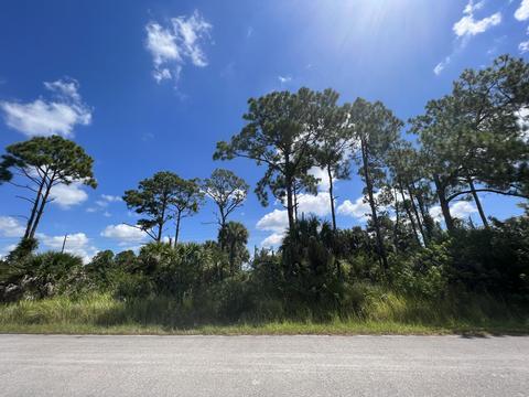 2607 Quentin Se Ave, Palm Bay, FL 32909