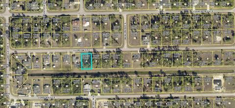 1222 Cloplon E St, Lehigh Acres, FL 33974
